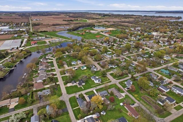 417 S 3RD STREET, Winneconne, WI 54986