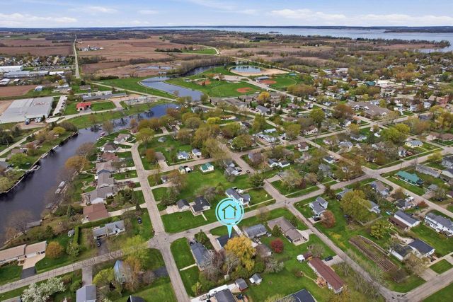417 S 3RD STREET, Winneconne, WI 54986