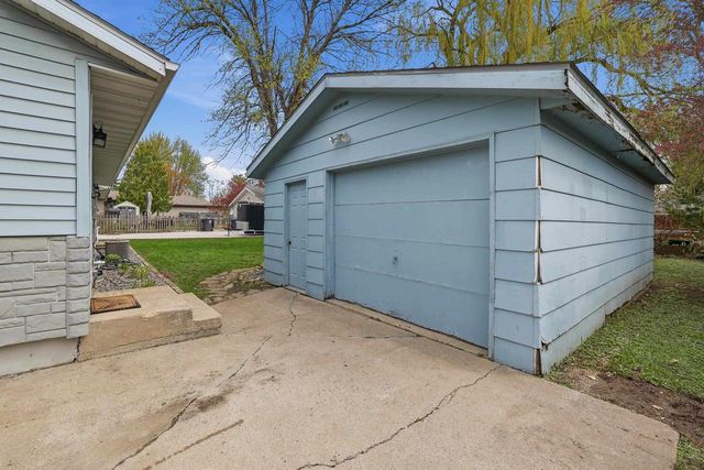 417 S 3RD STREET, Winneconne, WI 54986