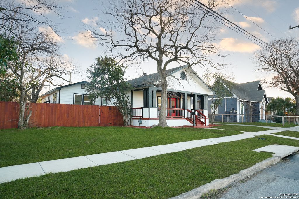 1222 Hays, San Antonio, TX 78202