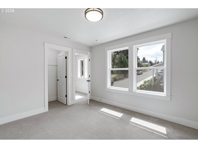 13945 Se Piper Cub Way, Milwaukie, OR 97267