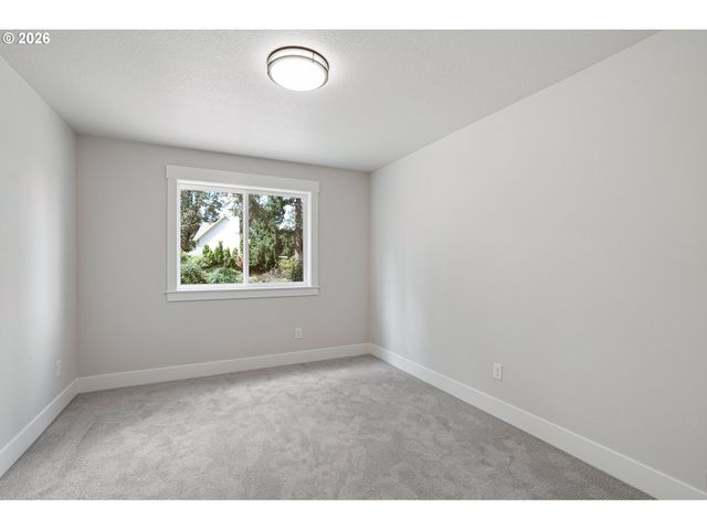 13945 Se Piper Cub Way, Milwaukie, OR 97267