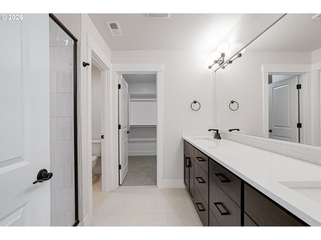 13945 Se Piper Cub Way, Milwaukie, OR 97267