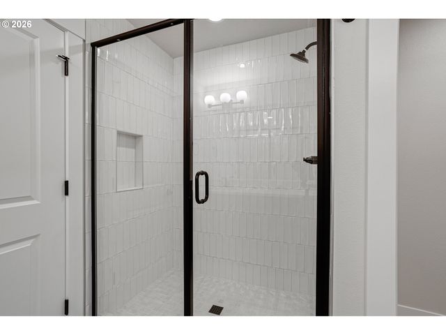 13945 Se Piper Cub Way, Milwaukie, OR 97267