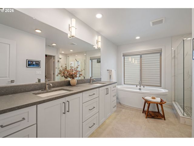 936 S 50TH Ct, Ridgefield, WA 98642