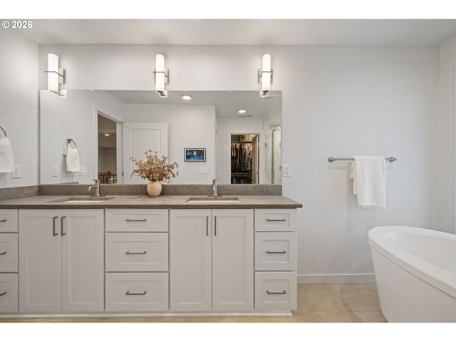 936 S 50TH Ct, Ridgefield, WA 98642