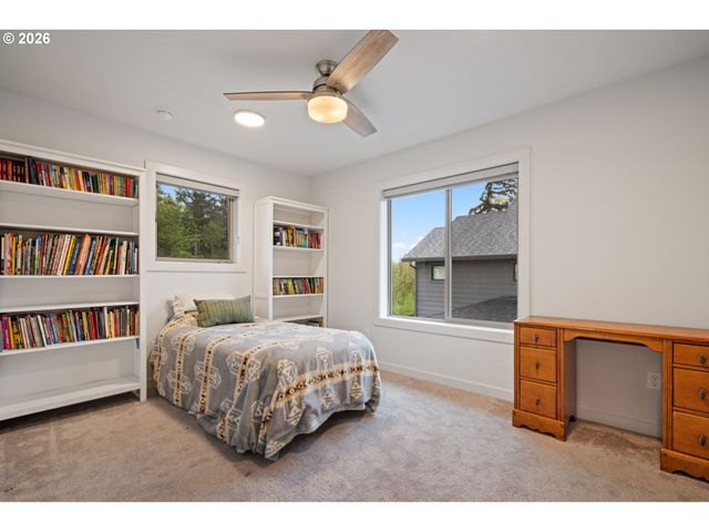 936 S 50TH Ct, Ridgefield, WA 98642