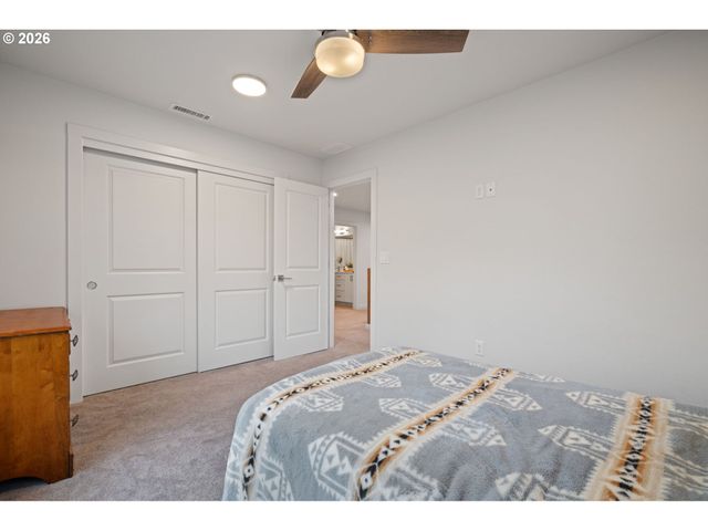 936 S 50TH Ct, Ridgefield, WA 98642