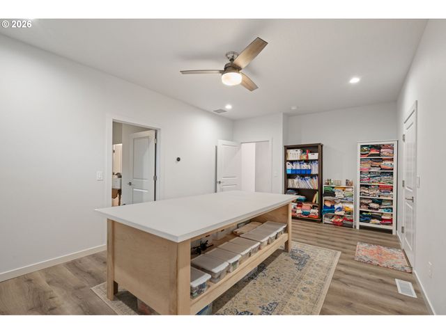 936 S 50TH Ct, Ridgefield, WA 98642