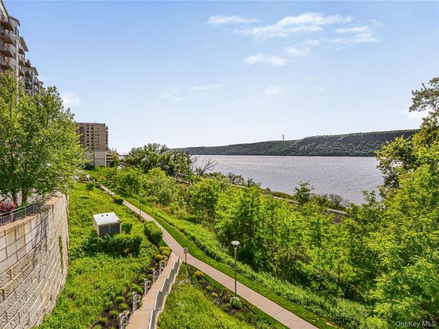 1155 Warburton Avenue 2S, Yonkers, NY 10701