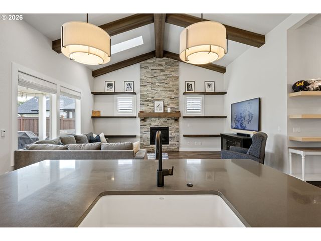 1581 UMPQUA Ave, Eugene, OR 97408