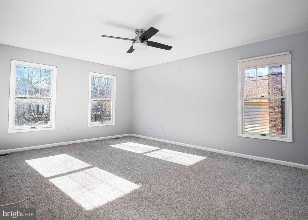 Image 32 of property listing at 644 SYMPHONY WOODS DR, Silver Spring, MD 20901