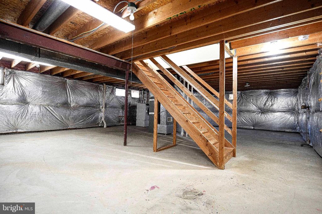 Image 45 of property listing at 644 SYMPHONY WOODS DR, Silver Spring, MD 20901