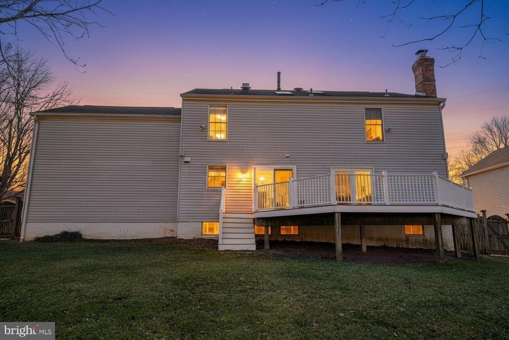 Image 52 of property listing at 644 SYMPHONY WOODS DR, Silver Spring, MD 20901