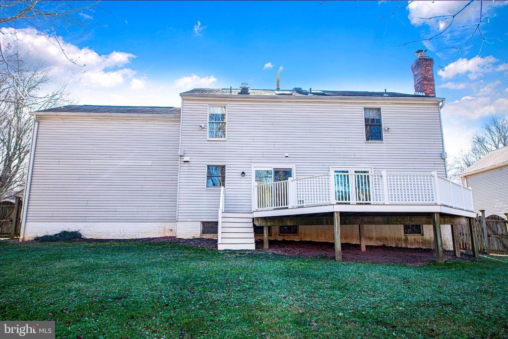 Image 7 of property listing at 644 SYMPHONY WOODS DR, Silver Spring, MD 20901