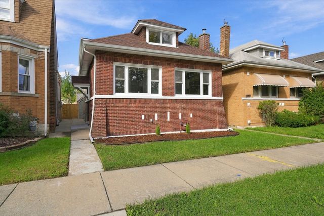 8352 S Phillips Avenue, Chicago, IL 60617