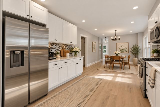 8352 S Phillips Avenue, Chicago, IL 60617
