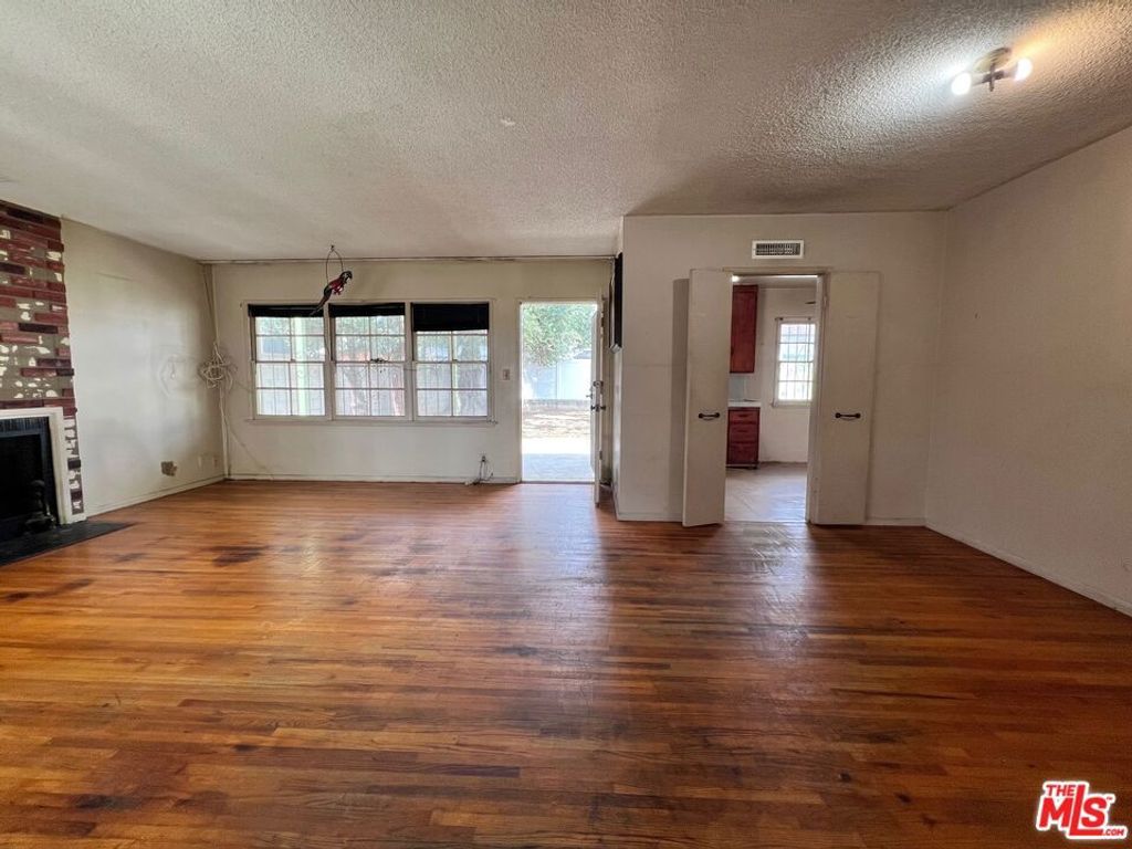 2505 W 116th Street, Hawthorne, CA 90250 — photo 2