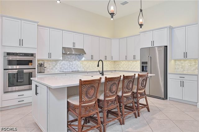 16096 Herons View DR, Alva, FL 33920