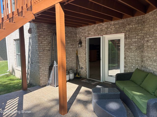 2418 Irish Bend Ct, Fisherville, KY 40023