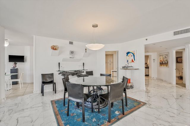 3170 S Ocean Boulevard S S305, Palm Beach, FL 33480