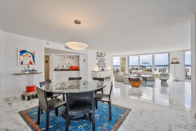 3170 S Ocean Boulevard S S305, Palm Beach, FL 33480