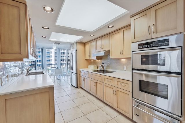 3170 S Ocean Boulevard S S305, Palm Beach, FL 33480