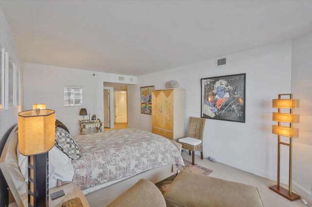 3170 S Ocean Boulevard S S305, Palm Beach, FL 33480