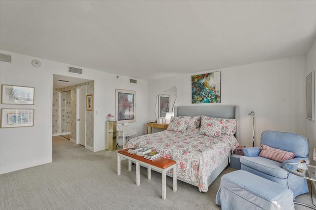 3170 S Ocean Boulevard S S305, Palm Beach, FL 33480