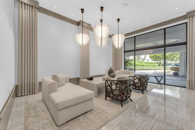 3170 S Ocean Boulevard S S305, Palm Beach, FL 33480