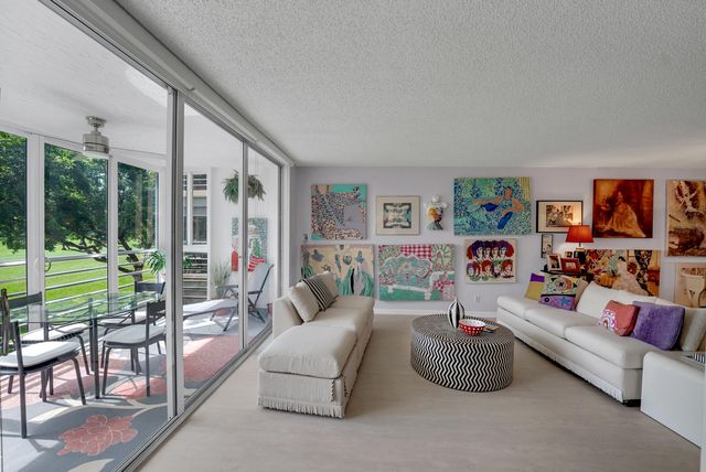 804 CYPRESS GROVE Lane 210, Pompano Beach, FL 33069