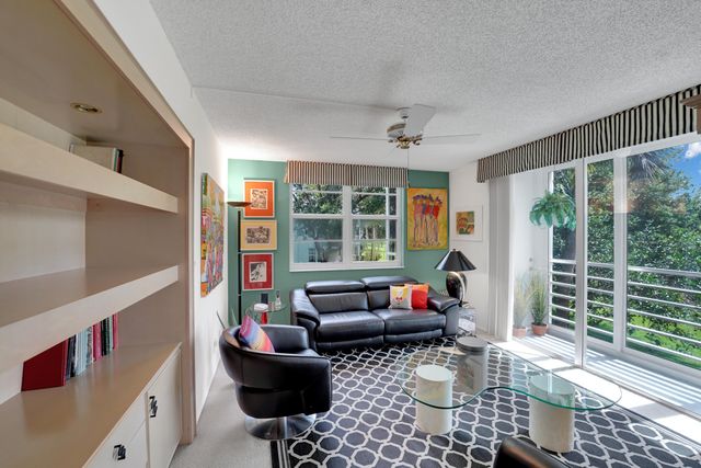 804 CYPRESS GROVE Lane 210, Pompano Beach, FL 33069