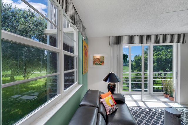 804 CYPRESS GROVE Lane 210, Pompano Beach, FL 33069