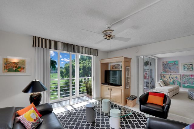 804 CYPRESS GROVE Lane 210, Pompano Beach, FL 33069