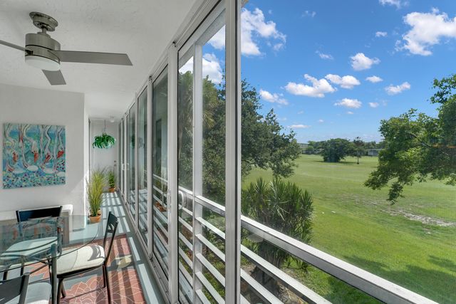 804 CYPRESS GROVE Lane 210, Pompano Beach, FL 33069