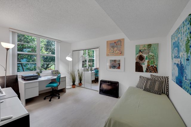 804 CYPRESS GROVE Lane 210, Pompano Beach, FL 33069