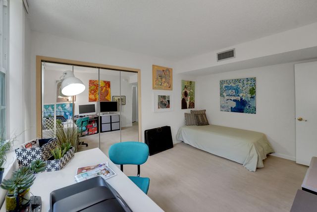 804 CYPRESS GROVE Lane 210, Pompano Beach, FL 33069