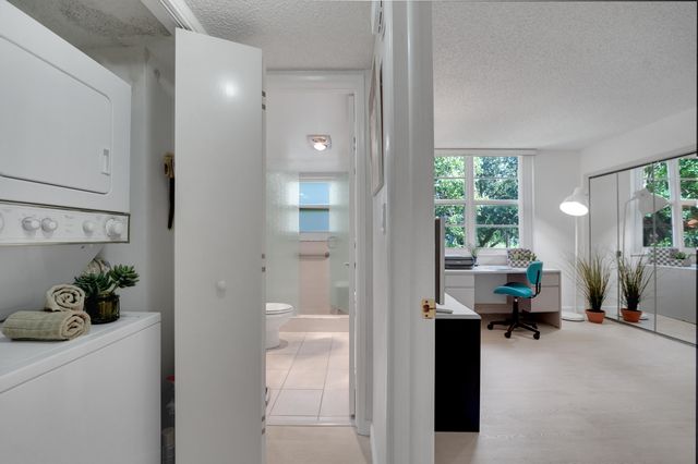 804 CYPRESS GROVE Lane 210, Pompano Beach, FL 33069