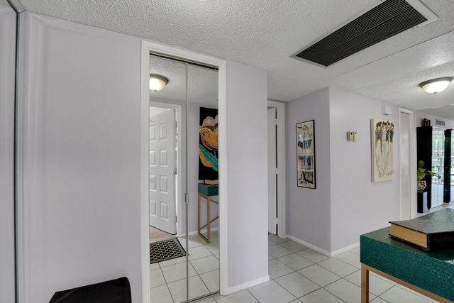 804 CYPRESS GROVE Lane 210, Pompano Beach, FL 33069