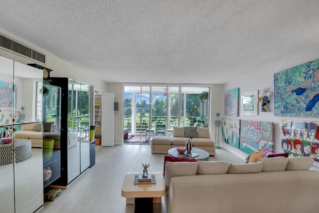 804 CYPRESS GROVE Lane 210, Pompano Beach, FL 33069