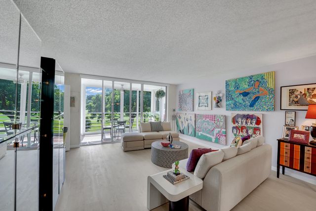 804 CYPRESS GROVE Lane 210, Pompano Beach, FL 33069