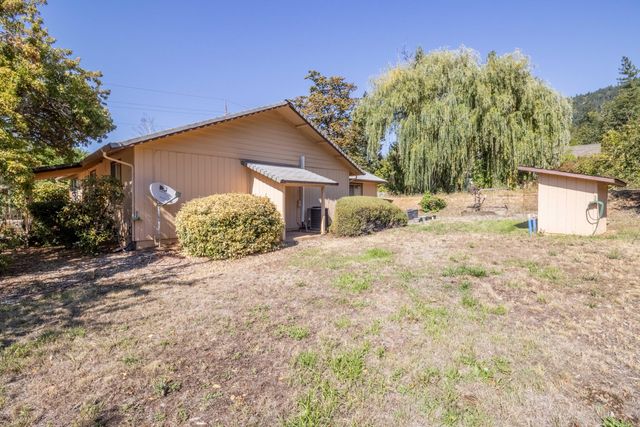 1931 Fruitdale Drive, Grants Pass, OR 97527