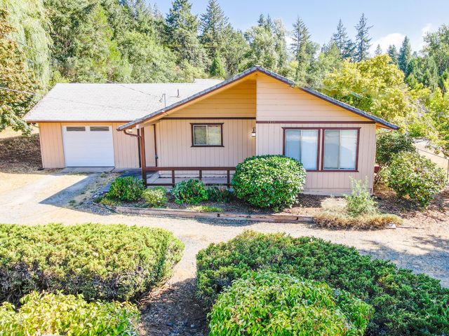 1931 Fruitdale Drive, Grants Pass, OR 97527
