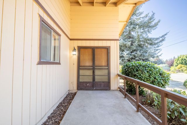 1931 Fruitdale Drive, Grants Pass, OR 97527