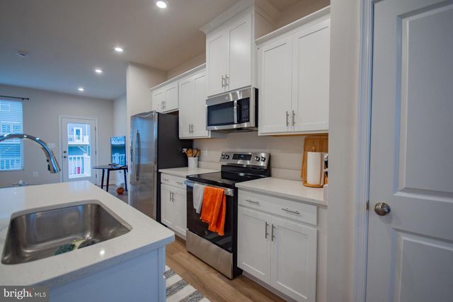 34 COOLIDGE AVE, Ranson, WV 25438
