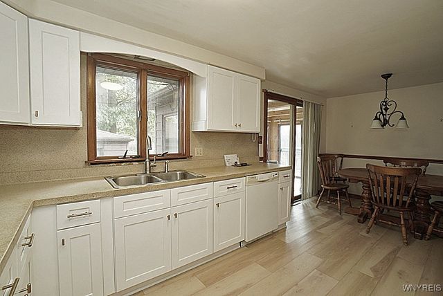 1255 Doebler Drive, North Tonawanda, NY 14120