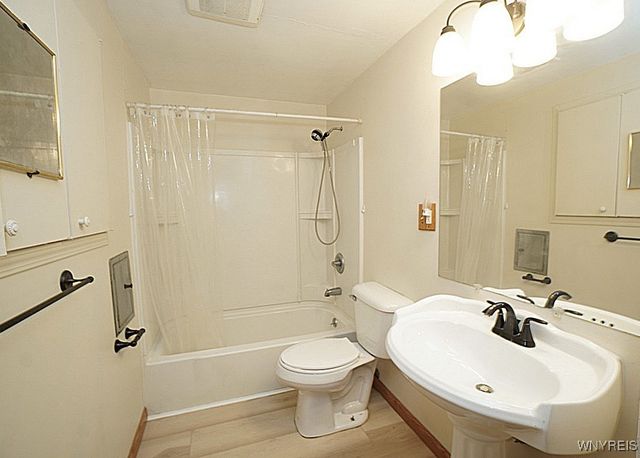 1255 Doebler Drive, North Tonawanda, NY 14120