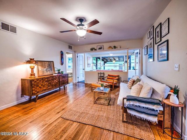 1700 N Winstel Boulevard, Tucson, AZ 85716