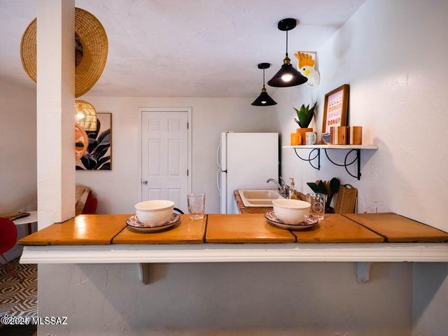 1700 N Winstel Boulevard, Tucson, AZ 85716