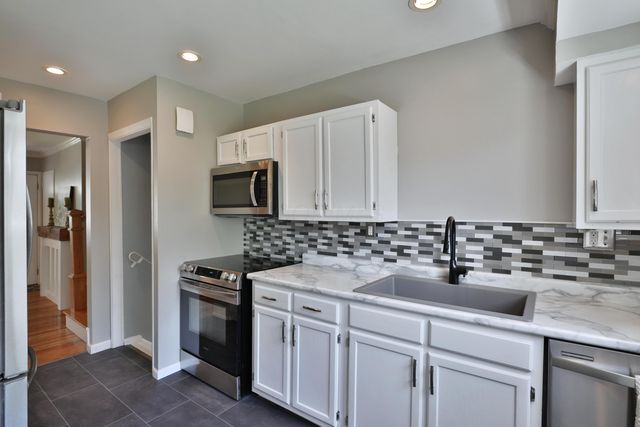 957 Varsity Avenue, Columbus, OH 43221